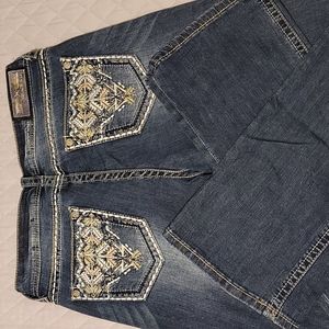 Grace in LA Jeans 28